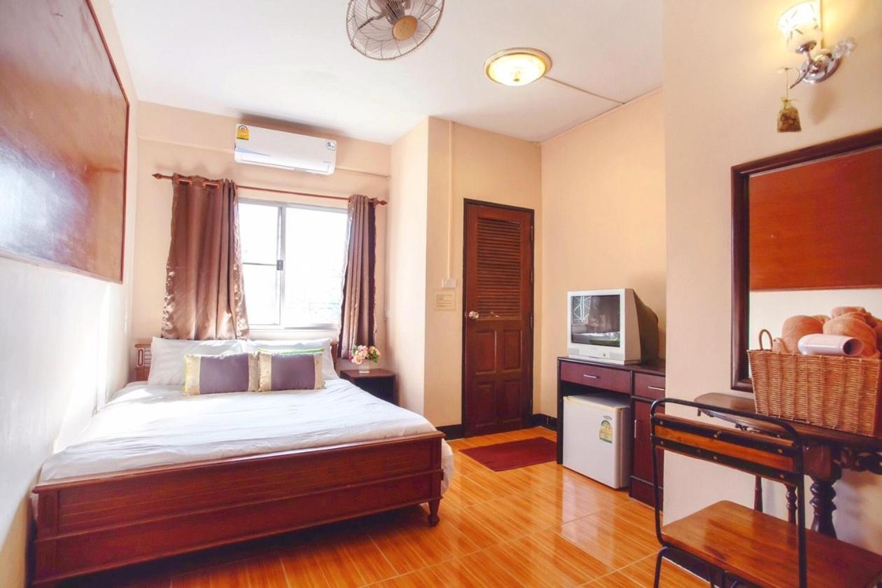 โอ ทาวด์ เพลส Hostel เชียงใหม่ ภายนอก รูปภาพ